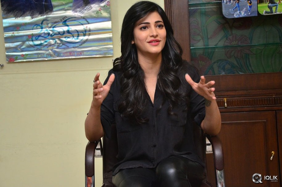 Shruti-Haasan-Interview-About-Premam-Movie